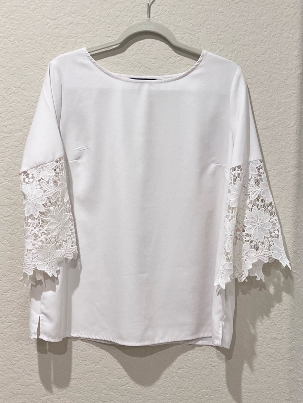 Banana Republic White Blouse | 3/4 Lace Sleeves | Women’s Size Large